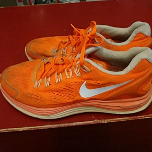 MEN'S NIKE SNEAKERS - Picture 2 of 3